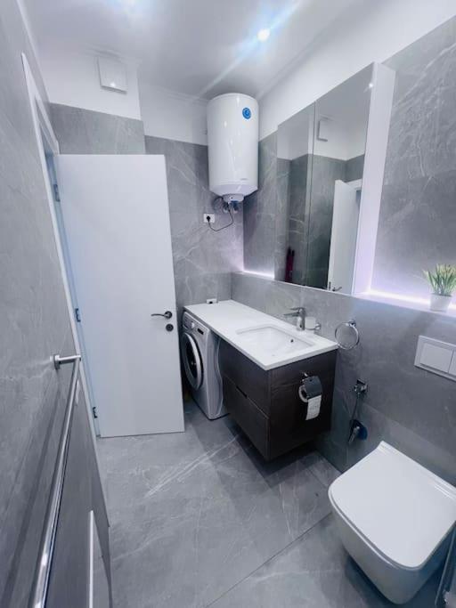 Deluxe Flat With Garden_Tirana Daire Dış mekan fotoğraf