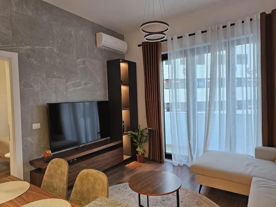 Deluxe Flat With Garden_Tirana Daire Dış mekan fotoğraf