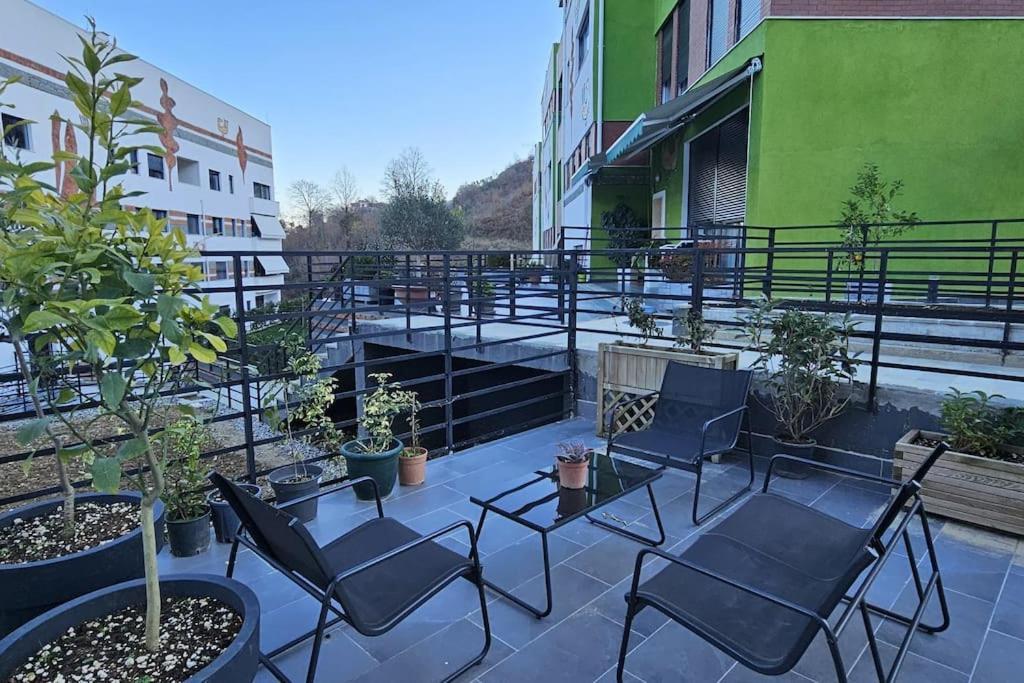 Deluxe Flat With Garden_Tirana Daire Dış mekan fotoğraf